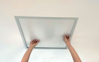 Dalle de plafond électrique efficace pour répondre au décret tertiaire, France 2030. Aquilohm fabricant français de chauffage à infrarouge lointain. Économie d'énergie, infrarouge lointain, confort utilisateur. Hôtellerie, restaurant, bureaux.