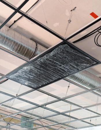 Dalle de plafond électrique efficace pour répondre au décret tertiaire, France 2030. Aquilohm fabricant français de chauffage à infrarouge lointain. Économie d'énergie, infrarouge lointain, confort utilisateur. Hôtellerie, restaurant, bureaux.